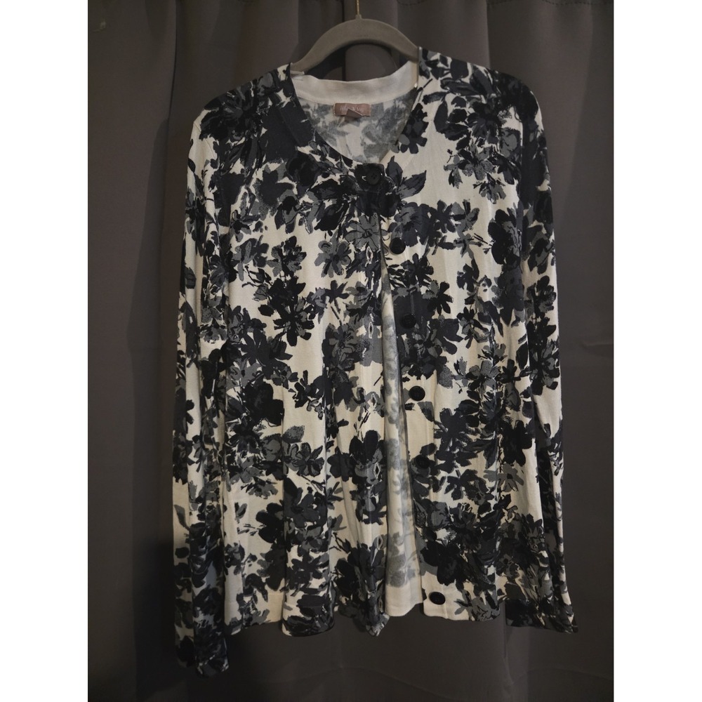 White Stag Women's Medium 8-10, Black White Floral Knit Button Front Sweater